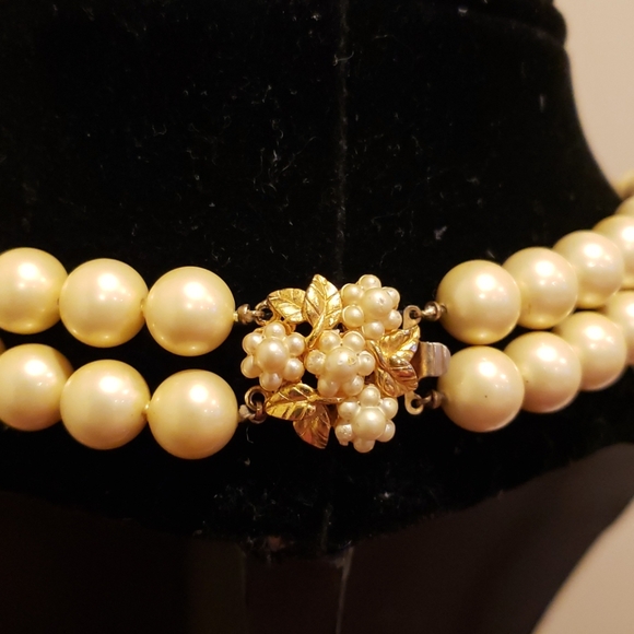 COPY - Vintage double pearled necklace by MarvellA - Picture 2 of 3